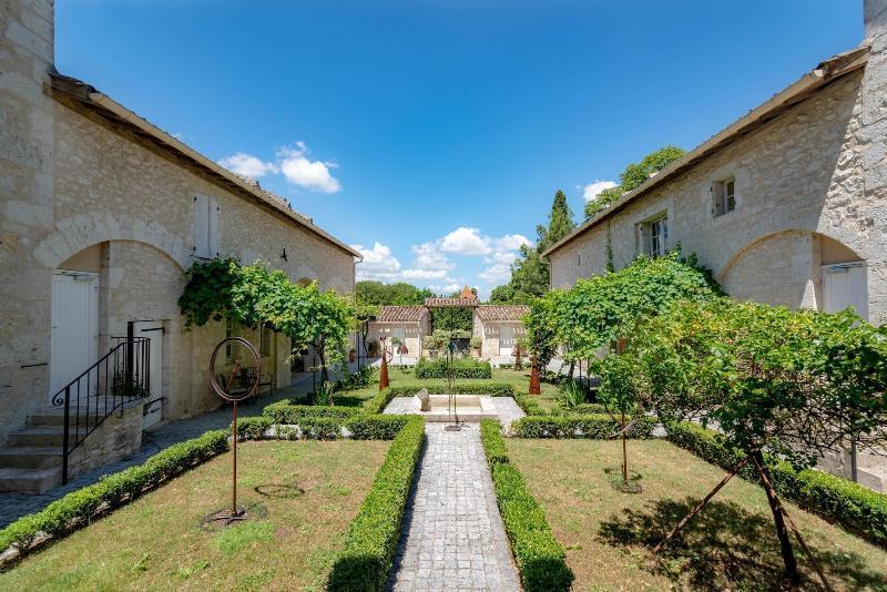 Hotel Chateau De L'Hoste Saint-Beauzeil Zewnętrze zdjęcie